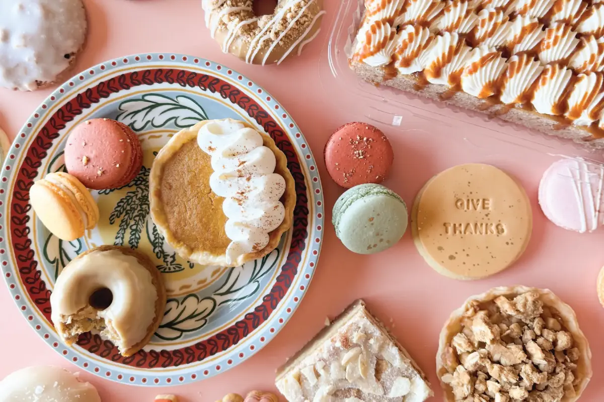 Pretty Sweet Co - Cakes & Desserts - Calgary, Alberta (photo 1)