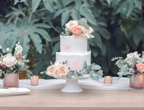 Pretty Sweet Co - Cakes & Desserts - Calgary, Alberta (photo 3)