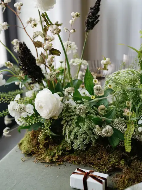 With the Seasons - Florists - Banff, Alberta (photo 3)