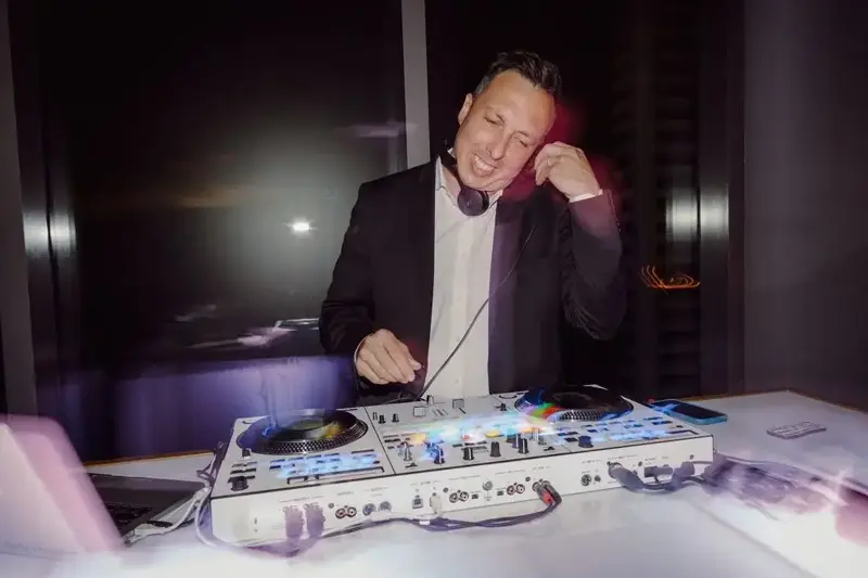 DJ Rich Sweet - Entertainment / DJ - Toronto, Ontario (photo 2)
