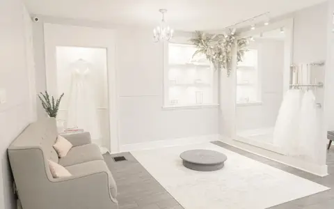 White Satin Bridal Boutique - Dresses / Boutique - Ottawa, Ontario (photo 5)