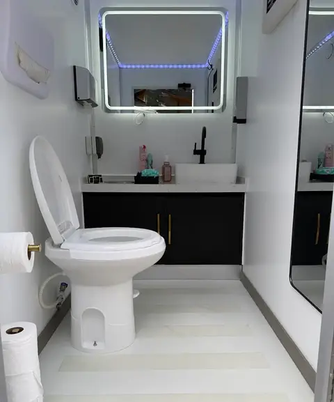 Victoria Vanity Co - Rentals - Victoria, Vancouver Island (photo 2)