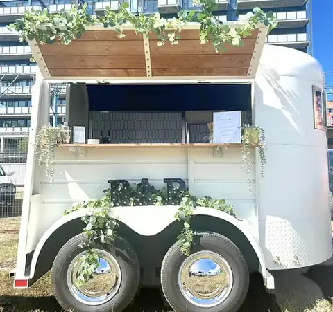 Lucky Mobile Bar - Bartending - Calgary, Alberta (photo 2)