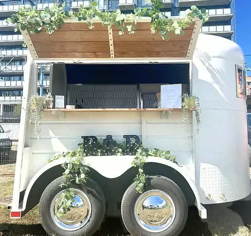 Lucky Mobile Bar - Bartending - Calgary, Alberta (photo 2)