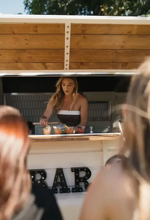 Lucky Mobile Bar - Bartending - Calgary, Alberta (photo 3)