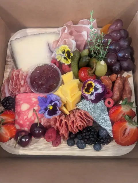 Grazing in Grey - Charcuterie - Toronto, Ontario (photo 3)