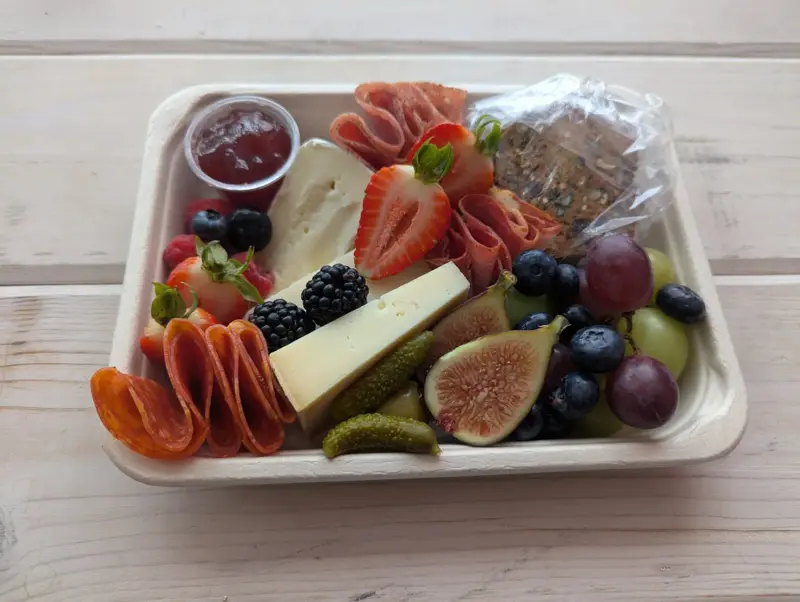 Grazing in Grey - Charcuterie - Toronto, Ontario (photo 5)