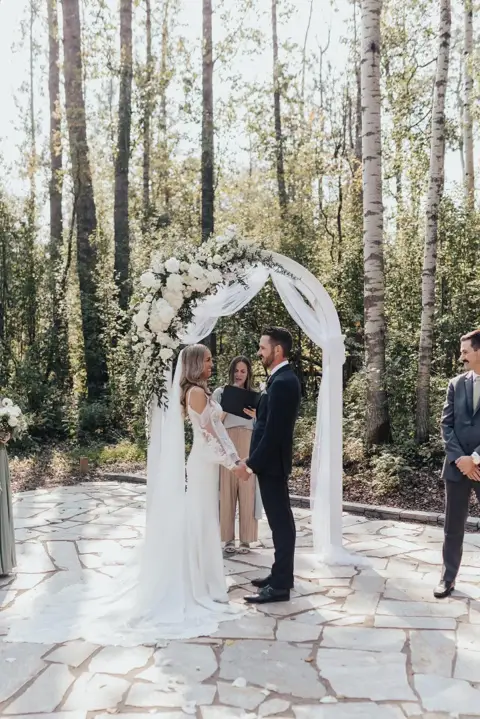 Weddings by Sheena Wheadon - Officiant - Edmonton, Alberta (photo 5)