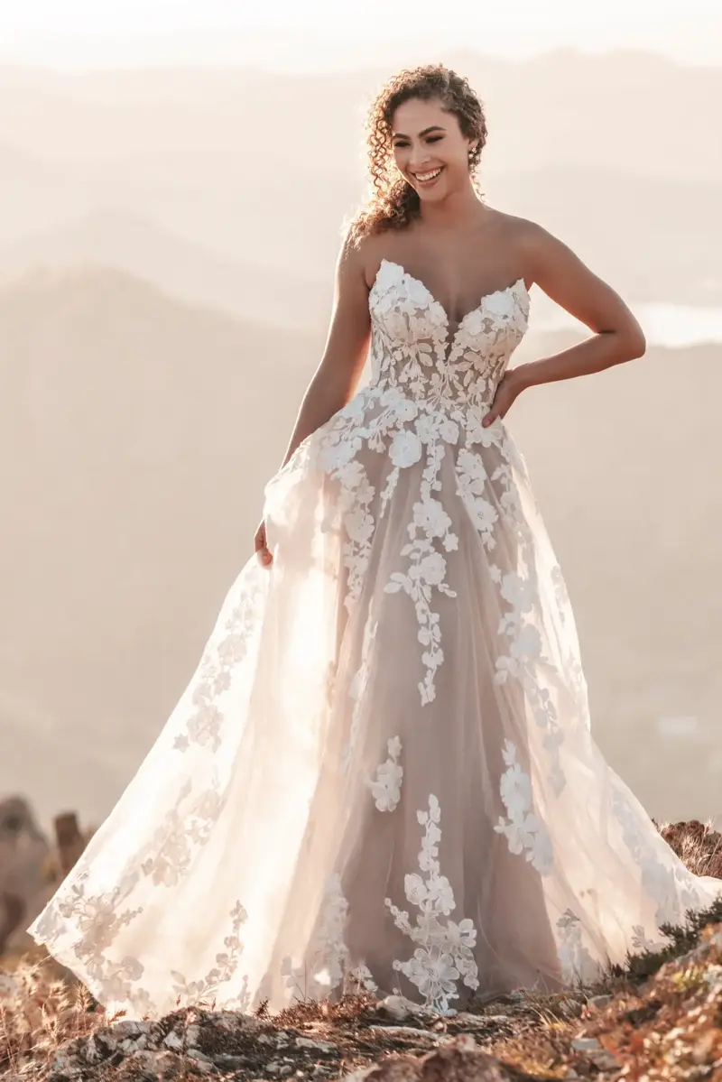La Maison Bridal Boutique - Dresses / Boutique - Ottawa, Ontario (photo 9)