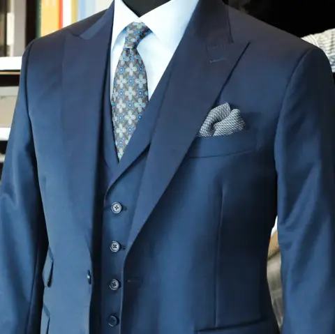 King & Bay - Suits - Toronto, Ontario (photo 3)