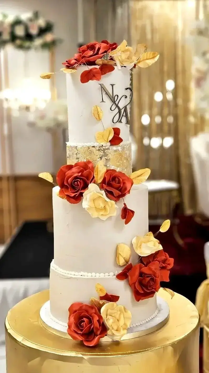 Magnolia Couture Cakery - Cakes & Desserts - Banff, Alberta (photo 9)