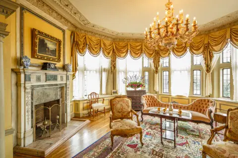 Casa Loma - Venues - Toronto, Ontario (photo 4)