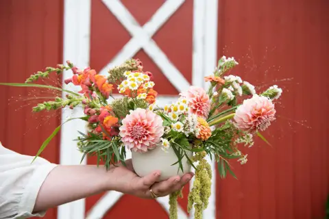 Shifting Blooms - Florists - Saskatoon, Saskatchewan (photo 3)