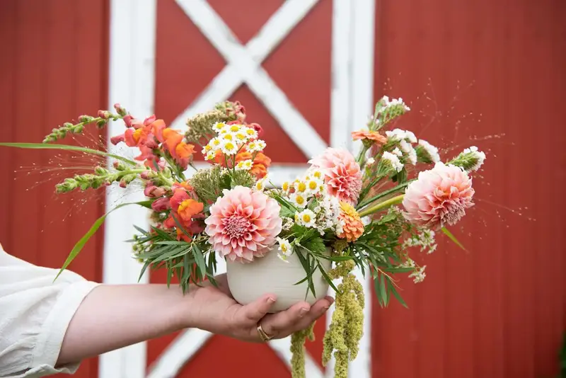 Shifting Blooms - Florists - Saskatoon, Saskatchewan (photo 3)