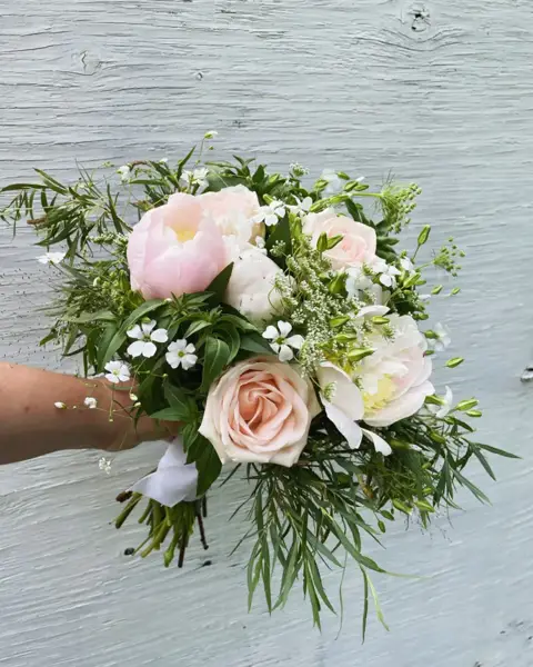 Shifting Blooms - Florists - Saskatoon, Saskatchewan (photo 5)