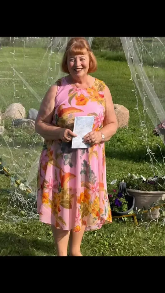Verone Charington Marriage Commissioner - Officiant - Saskatoon, Saskatchewan (photo 2)