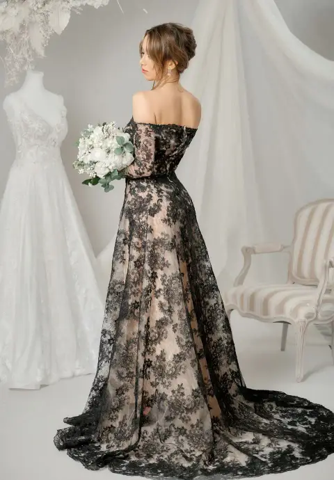 Rita Korsun Couturier - Dresses / Boutique - Calgary, Alberta (photo 2)