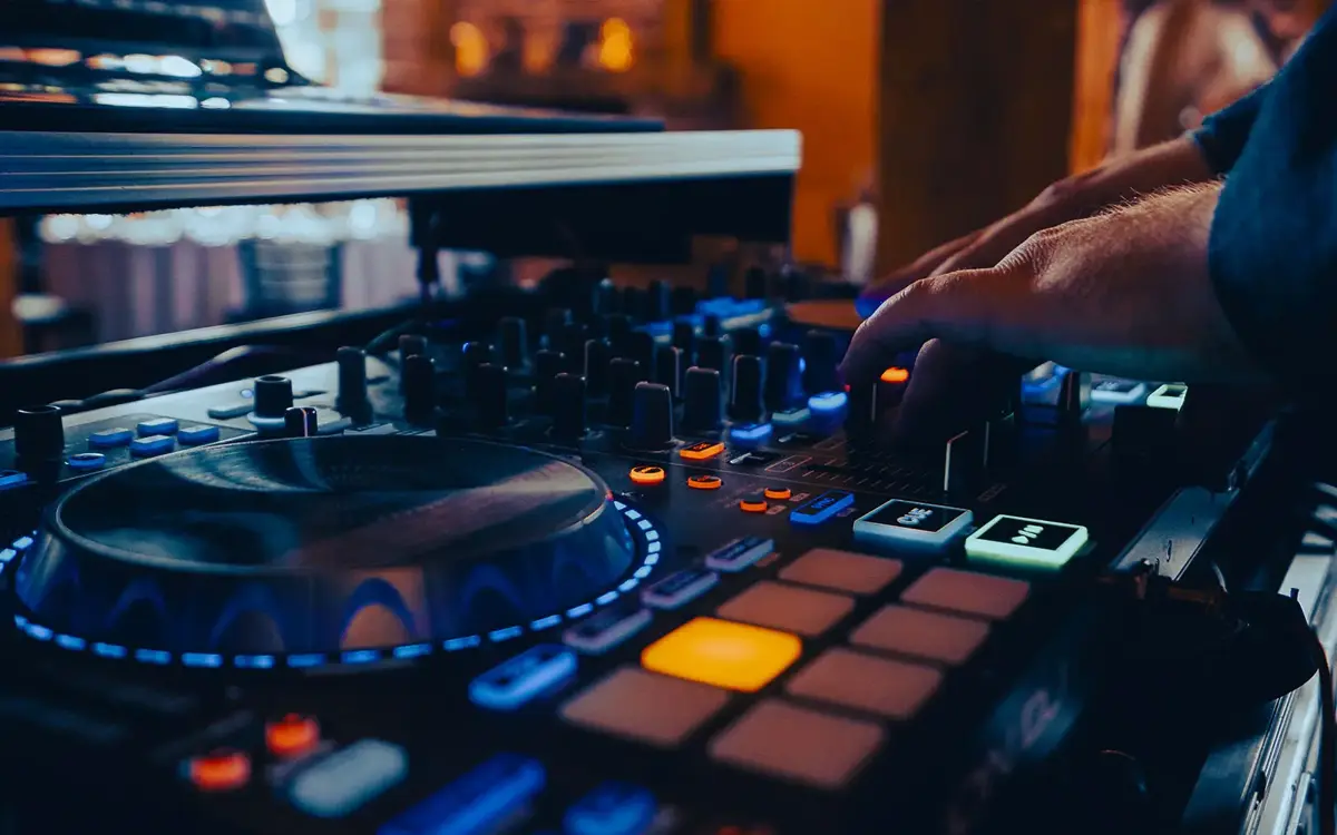 Pulse Entertainment - Entertainment / DJ - Ottawa, Ontario (photo 1)