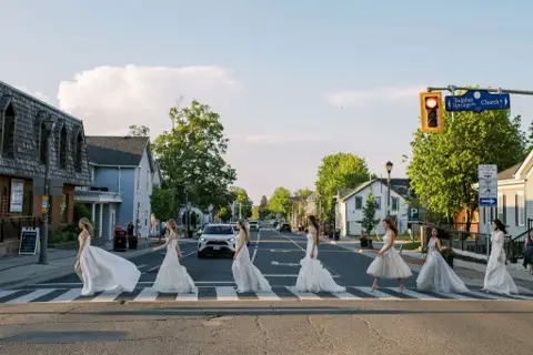 Encore Bridal Studio - Dresses / Boutique - Hamilton, Ontario (photo 2)