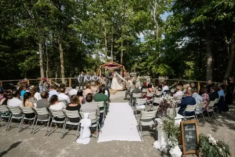Ottawa River Barn - Venues - Ottawa, Ontario (photo 3)