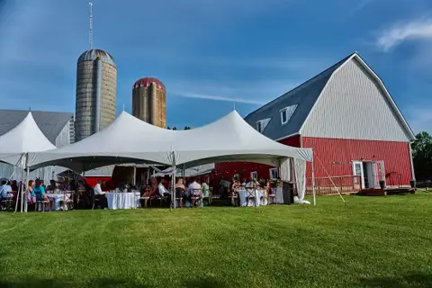 Ottawa River Barn - Venues - Ottawa, Ontario (photo 4)