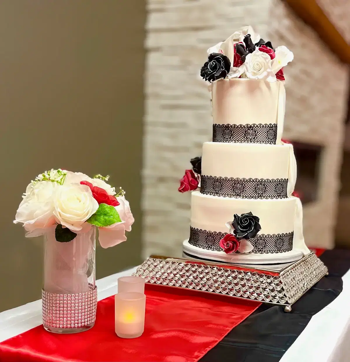 Edible Artistry - Cakes & Desserts - Edmonton, Alberta (photo 1)
