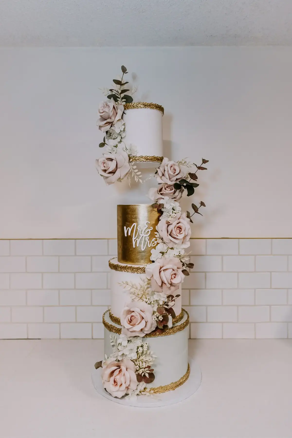 Gold Box Bakery - Cakes & Desserts - Calgary, Alberta (photo 1)