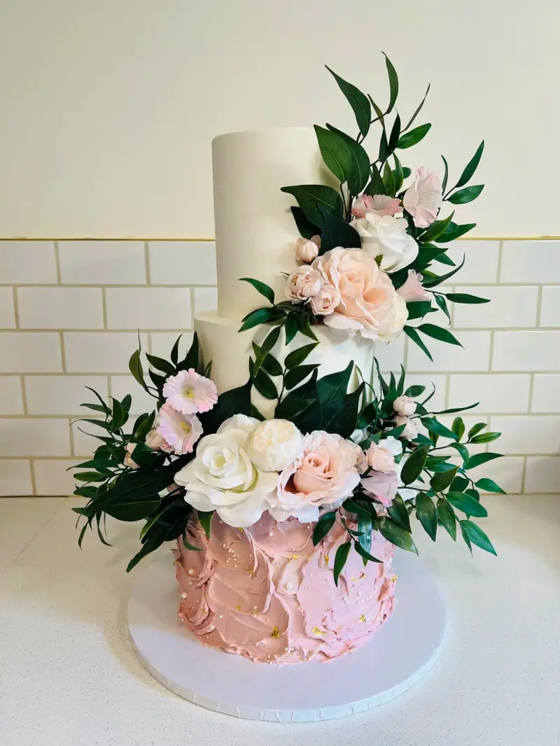 Gold Box Bakery - Cakes & Desserts - Calgary, Alberta (photo 5)