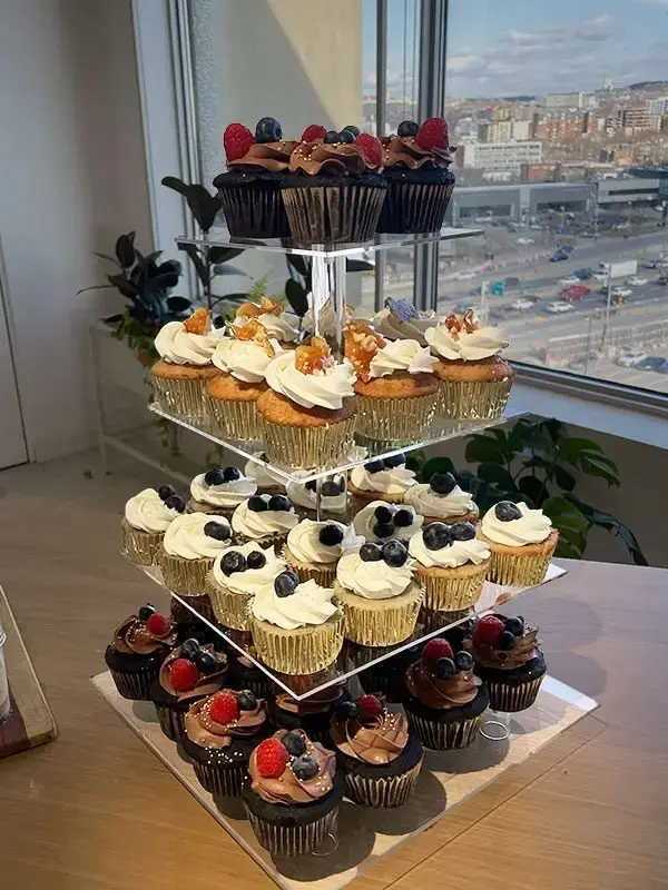 Dezzie Bakery - Cakes & Desserts - Calgary, Alberta (photo 3)