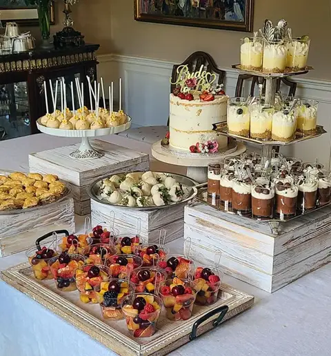 Dezzie Bakery - Cakes & Desserts - Calgary, Alberta (photo 5)