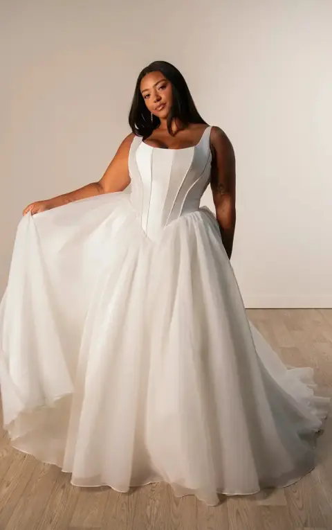 Lovebird Bridal Boutique - Dresses / Boutique - Kingston, Ontario (photo 3)
