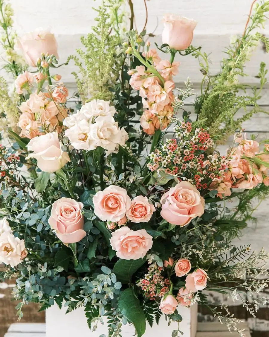 Brady's House of Flowers - Florists - Estevan & Weyburn, Saskatchewan (photo 1)