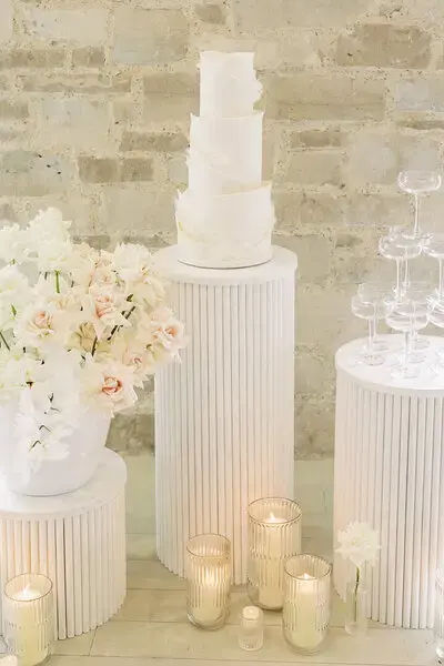 Sweet Avenue Cakery - Cakes & Desserts - Oakville & Burlington, Ontario (photo 13)