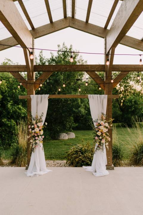 Academy Florist - Florists - Winnipeg, Manitoba (photo 5)