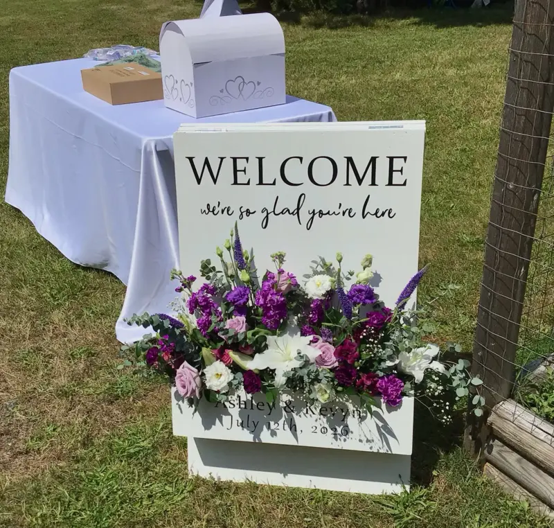 Fresh N Fabulous Flowers and Gifts - Florists - Parksville / Qualicum Beach, Vancouver Island (photo 3)
