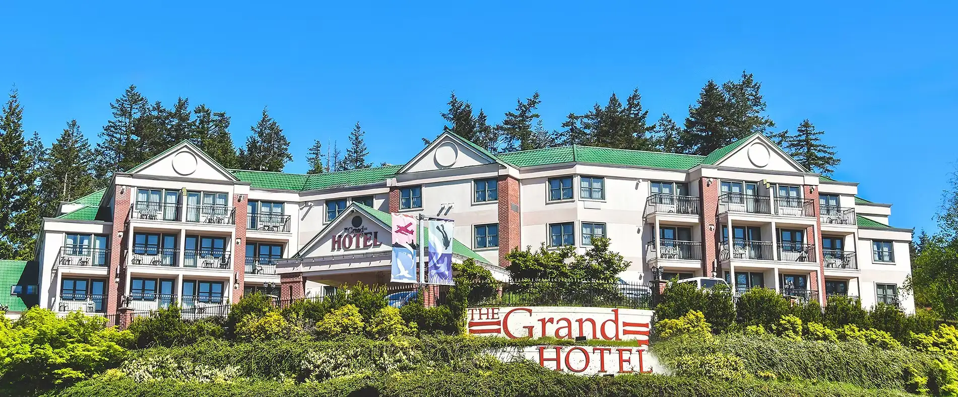 The Grand Hotel Nanaimo front entrance wedding venue